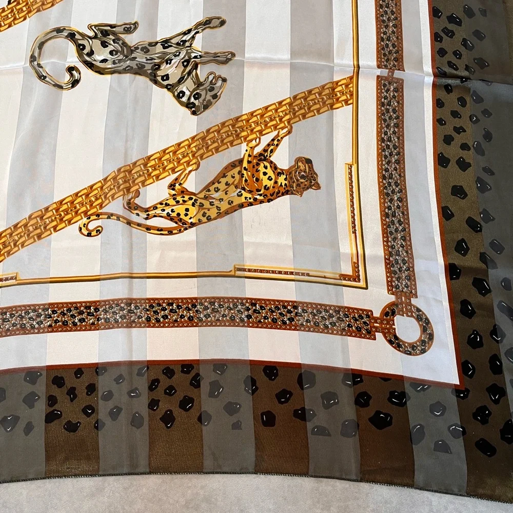Vintage Animal Print Silk Scarf. Made in Korea - Picture 5 of 6